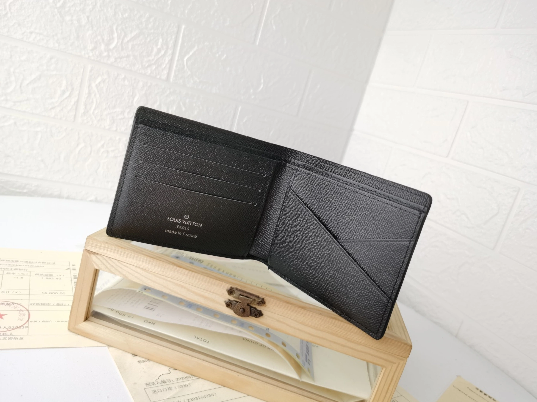 Louis Vuitton LV Wallets For Unisex Versatile 7064 - Image 5