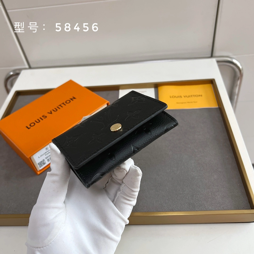 Louis Vuitton LV Wallets For Women UrbanStyle 3753 - Image 3