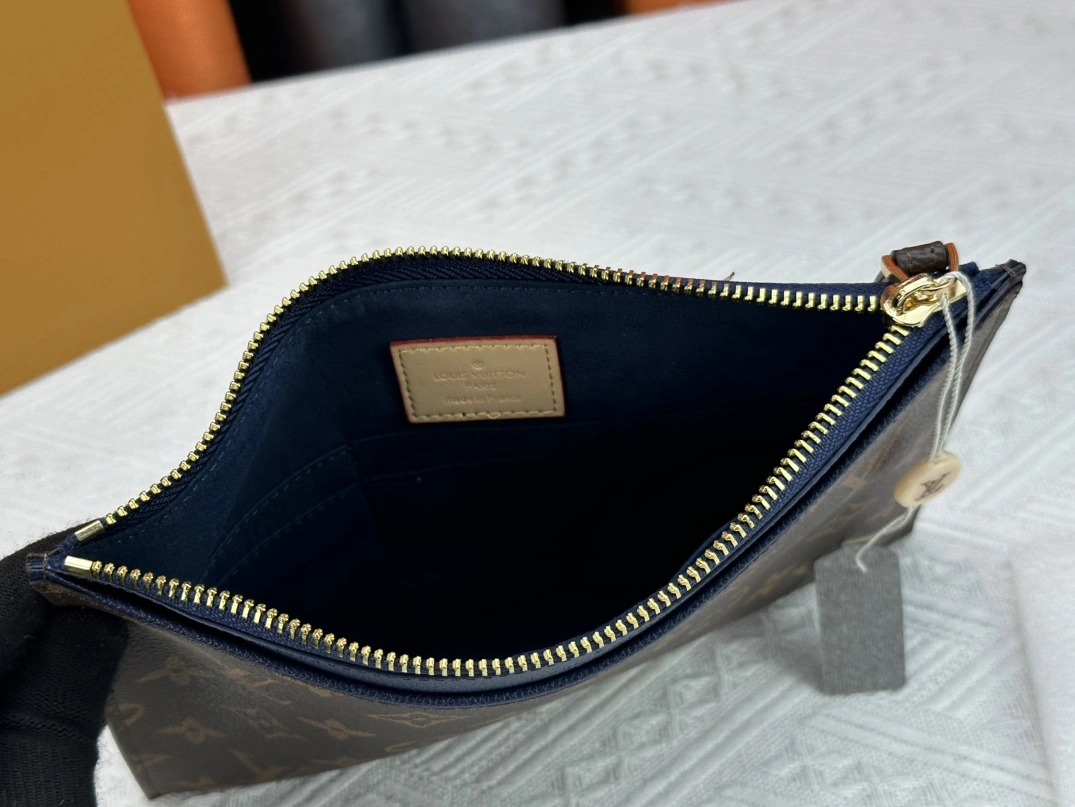 Louis Vuitton LV Wallets In Navy ModernLook 142 - Image 6