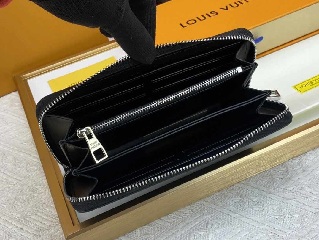 Louis Vuitton LV Wallets Lightweight 582 - Image 7