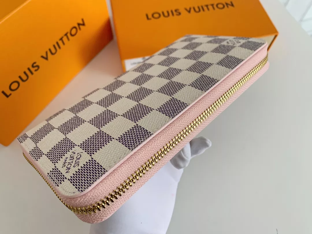 Louis Vuitton LV Wallets Minimalist 2669 - Image 4