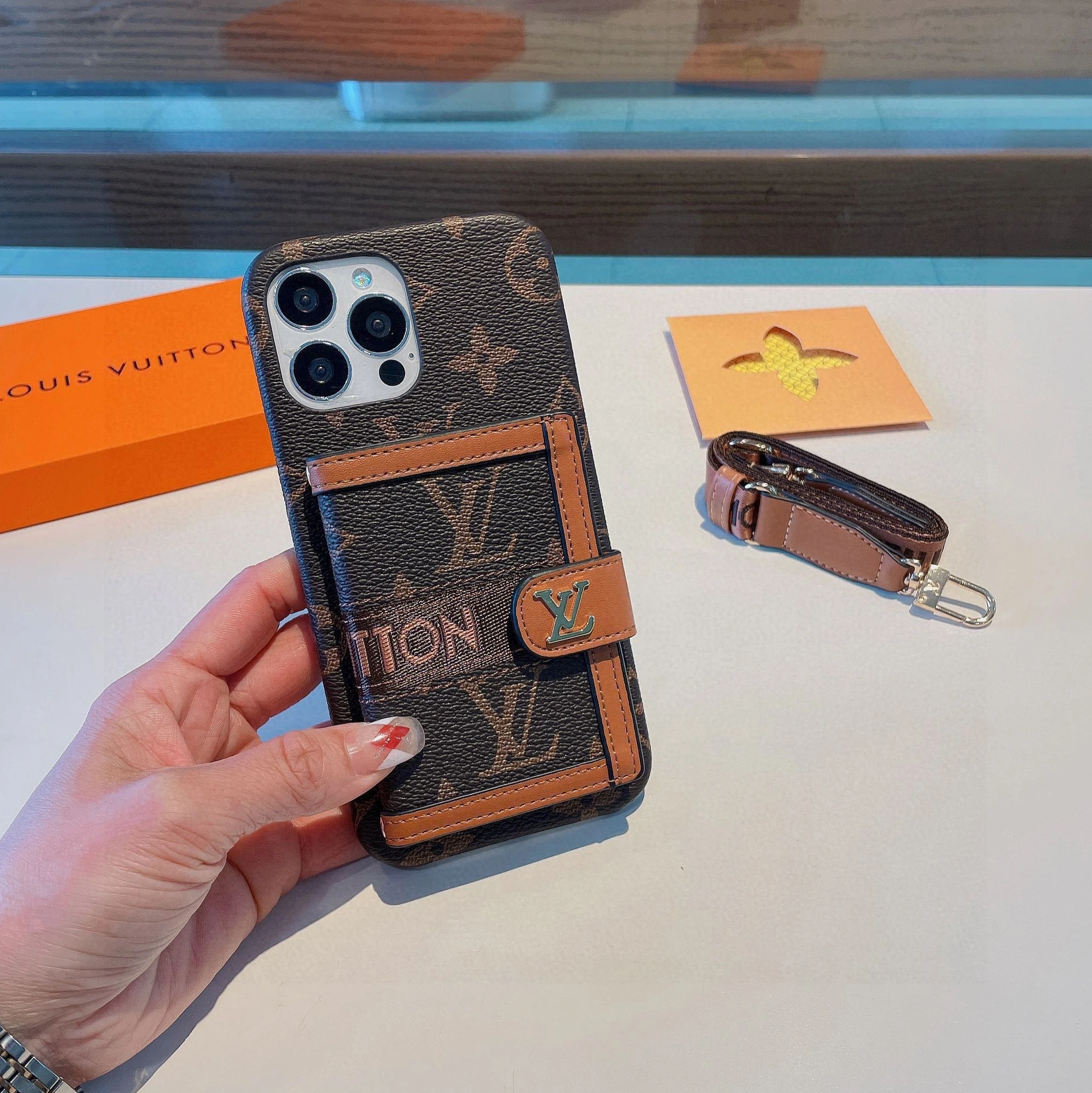 Louis Vuitton LV iPhone Case Trendy 8753 - Image 3