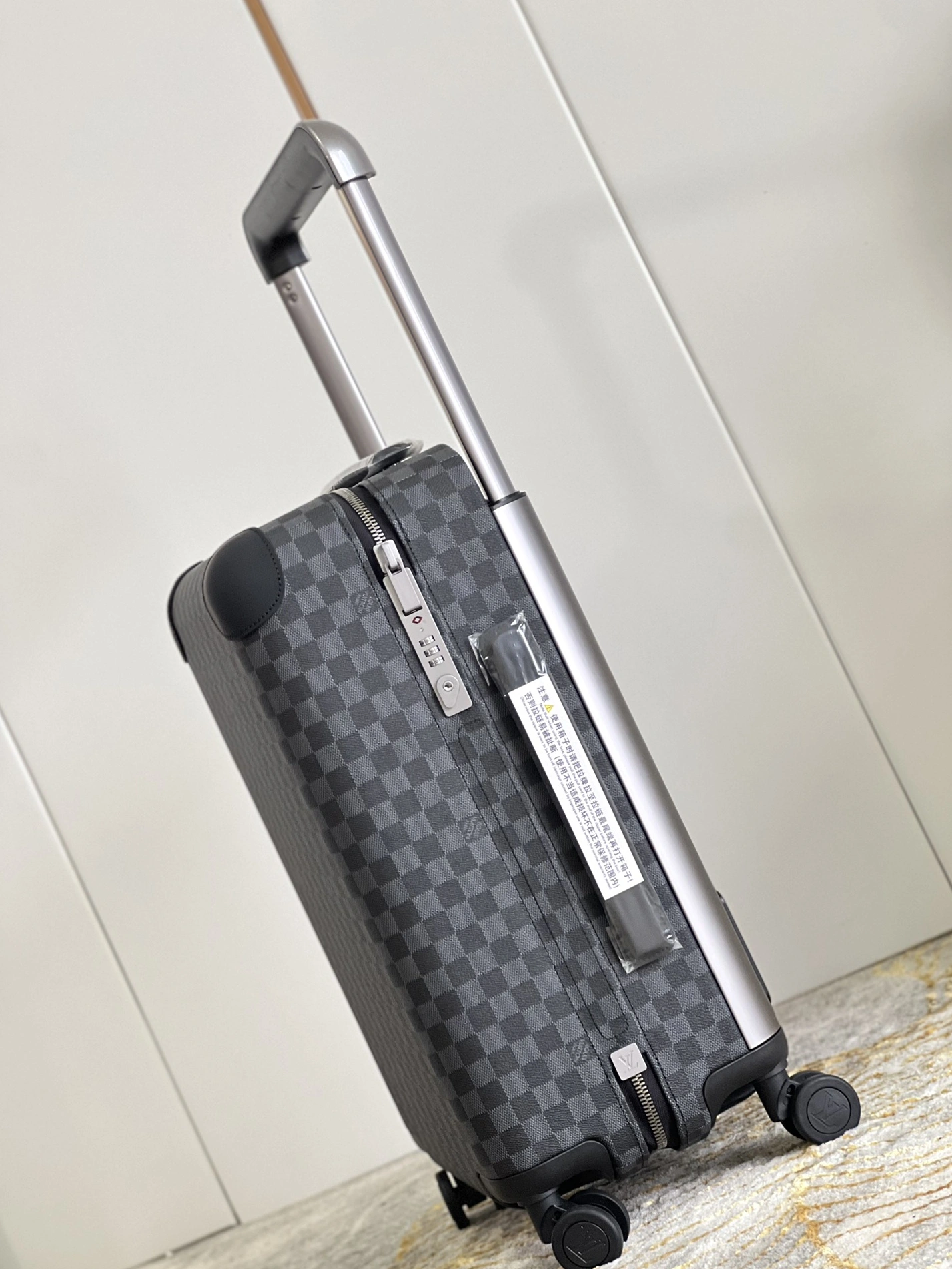Louis Vuitton Luggage GoodFit 3133 - Image 3
