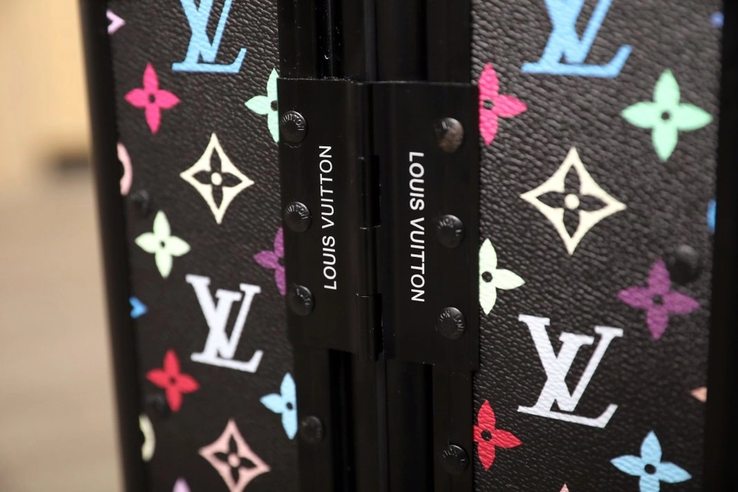 Louis Vuitton Luggage Modern 4481 - Image 6