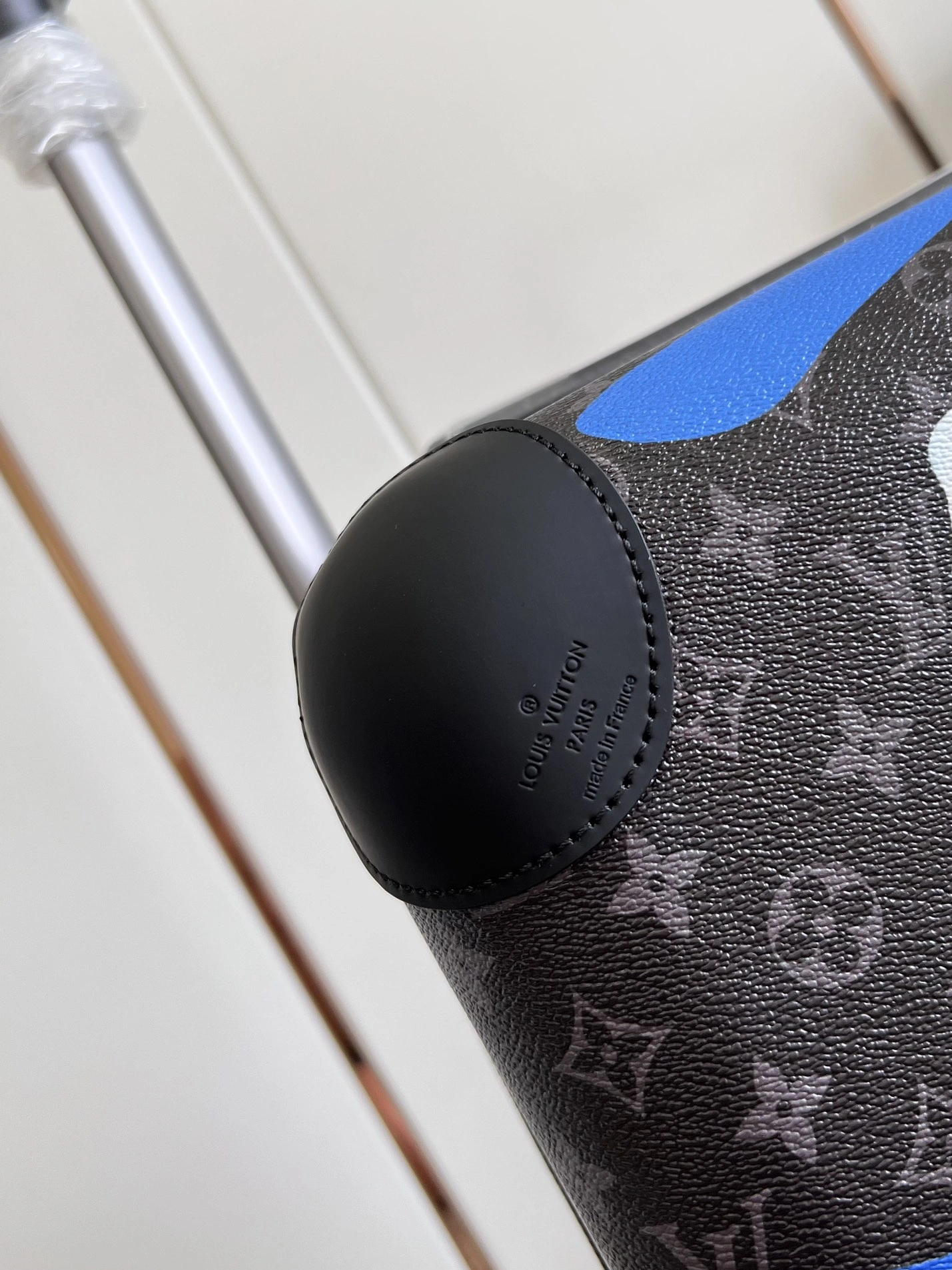 Louis Vuitton Luggage Unique 3708