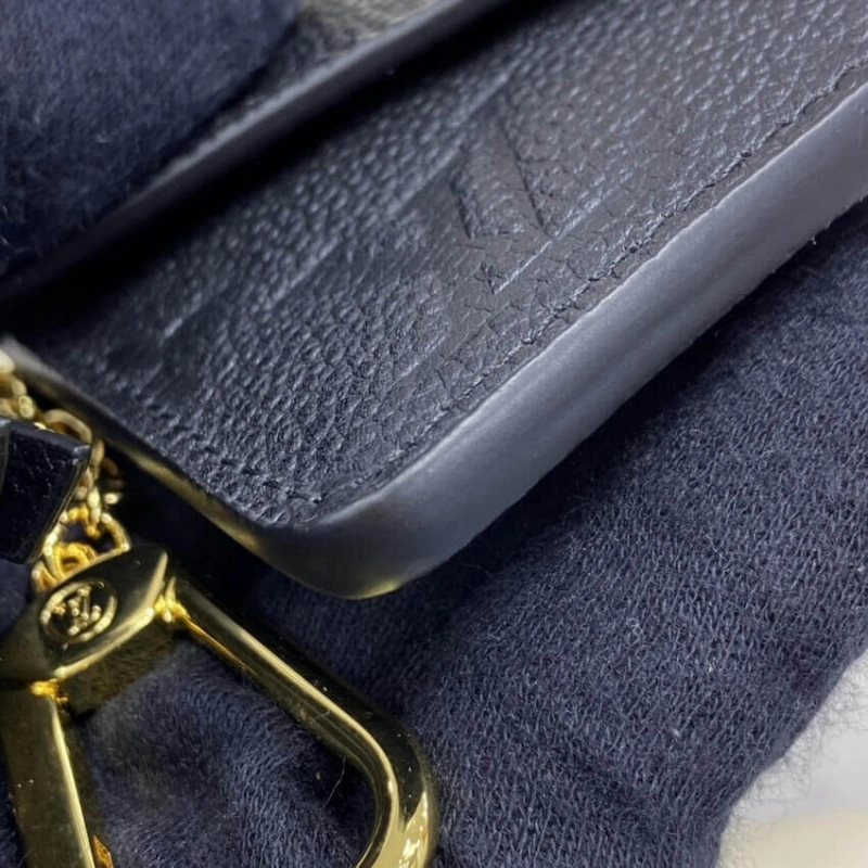 Chain wit Louis Vuitton Monogram Empreinte Card Holder Recto Verso Black - Image 4