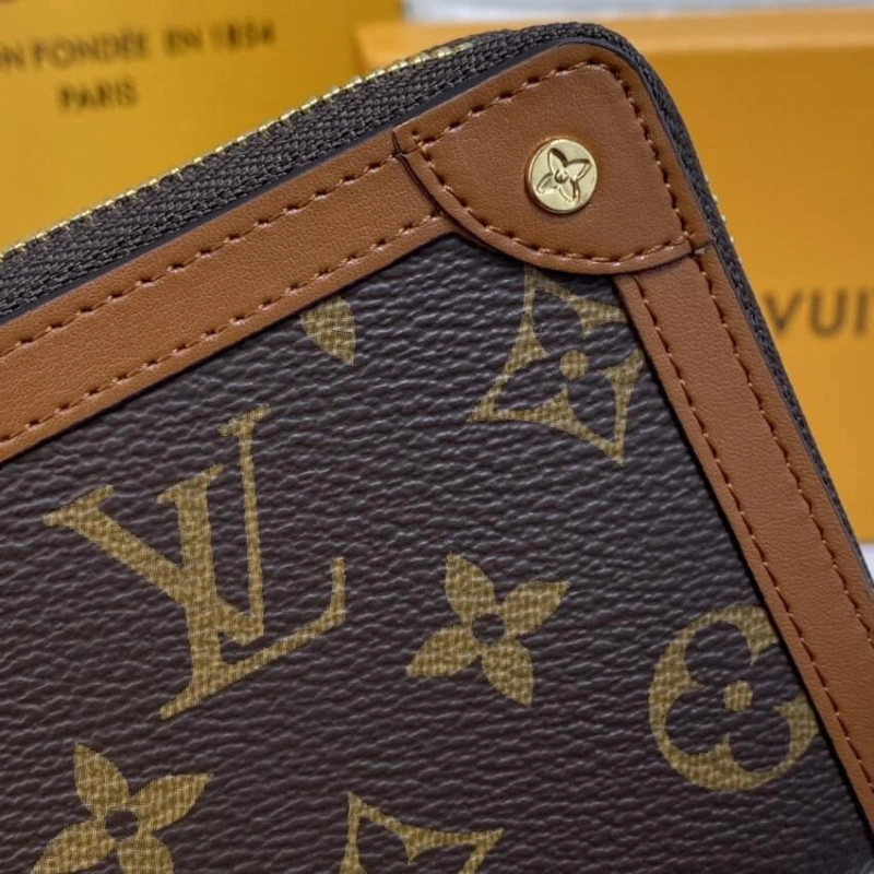 6 card sl Louis Vuitton Monogram Zippy Wallet Trunk - Image 4