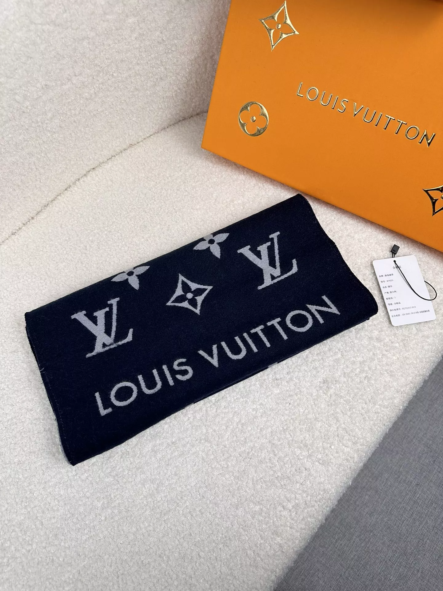 Louis Vuitton Scarf For Unisex EyeCatching 7782