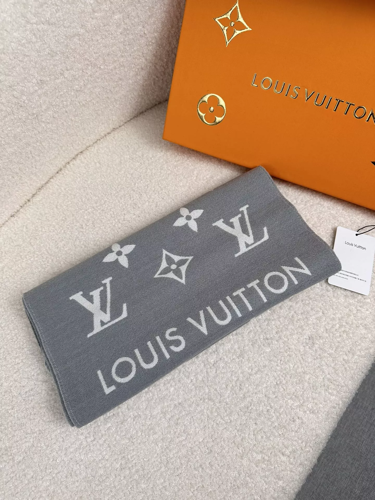 Louis Vuitton Scarf For Unisex EyeCatching 8960