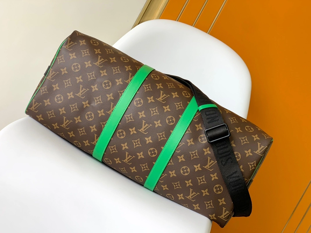 Louis Vuitton Travel Bags Breathable 8757 - Image 4