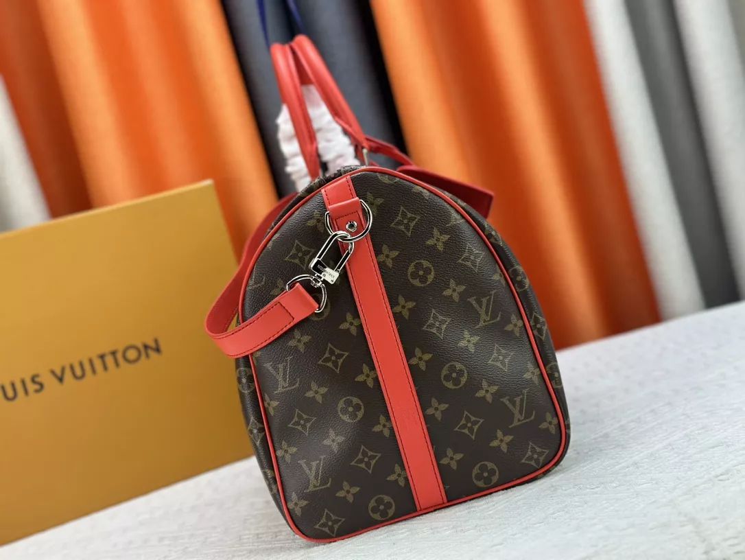Louis Vuitton Travel Bags Minimalist 953
