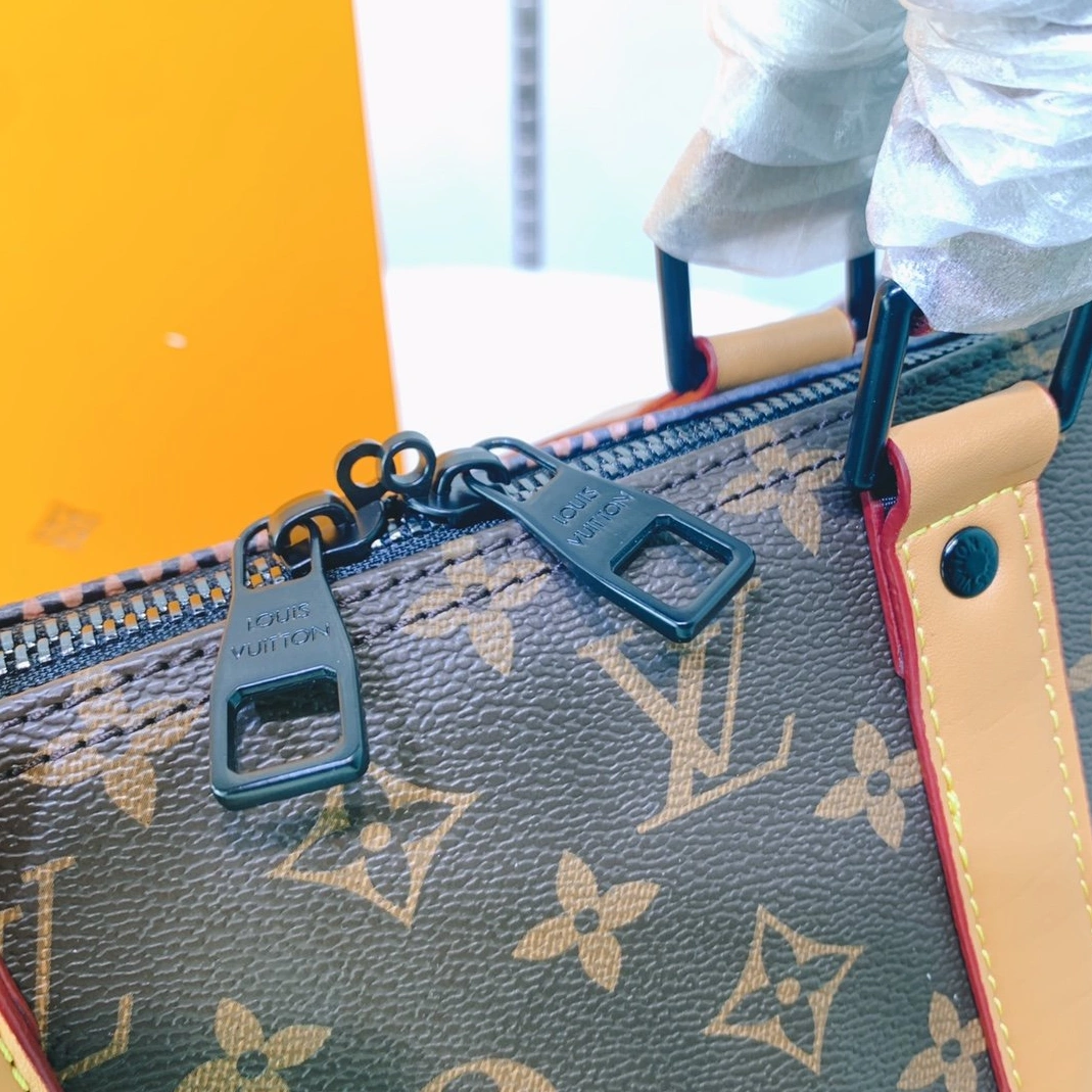 Louis Vuitton Travel Bags NewStyle 3207 - Image 5