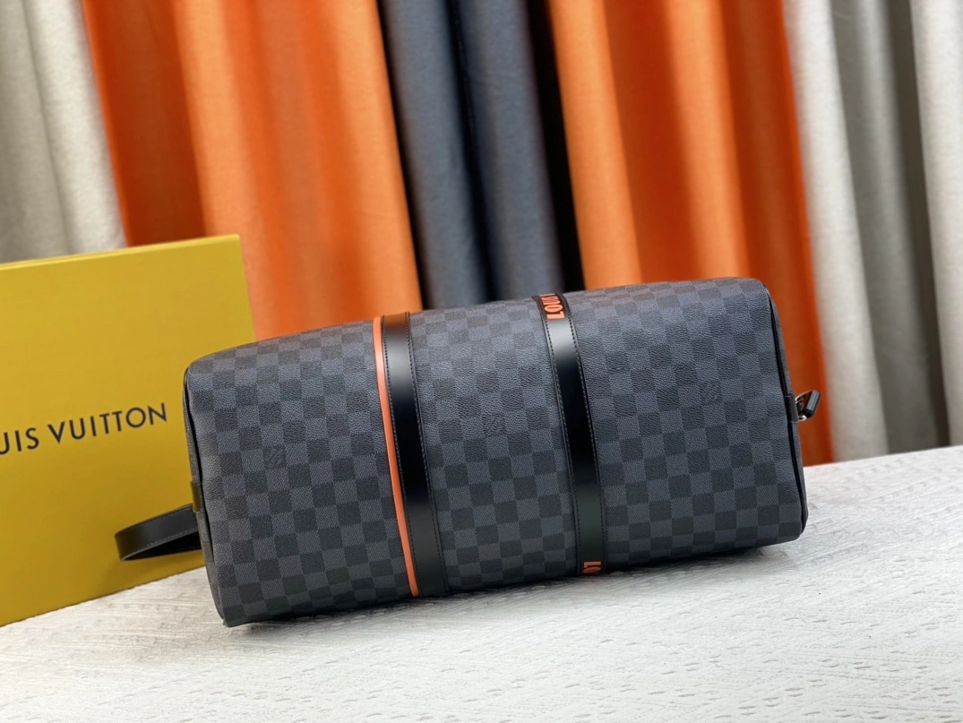 Louis Vuitton Travel Bags Stylish 6084 - Image 4