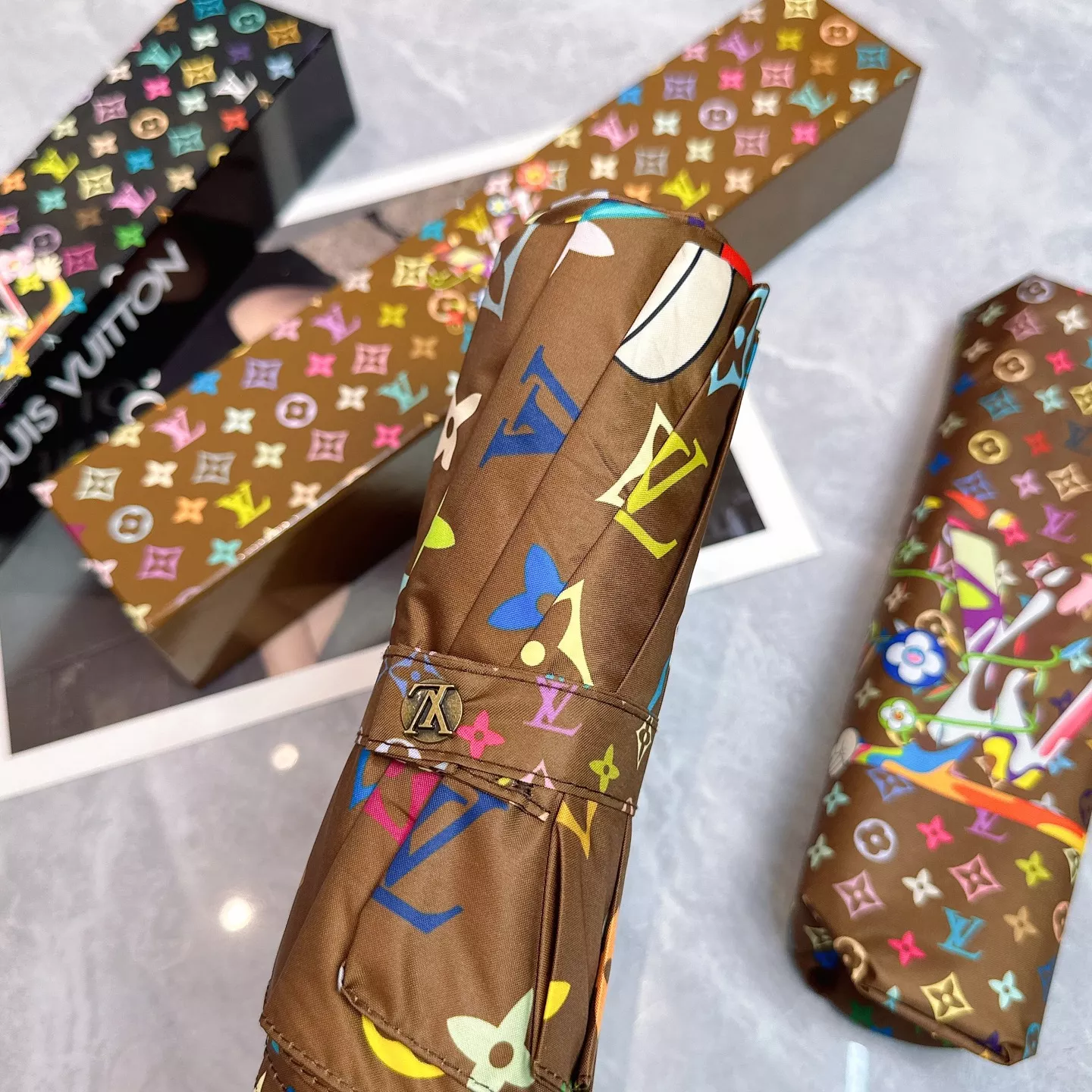 Louis Vuitton Umbrellas Classic 942 - Image 8