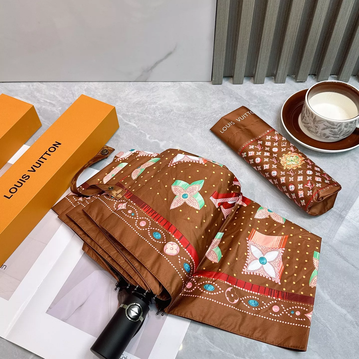 Louis Vuitton Umbrellas Cozy 6422 - Image 3