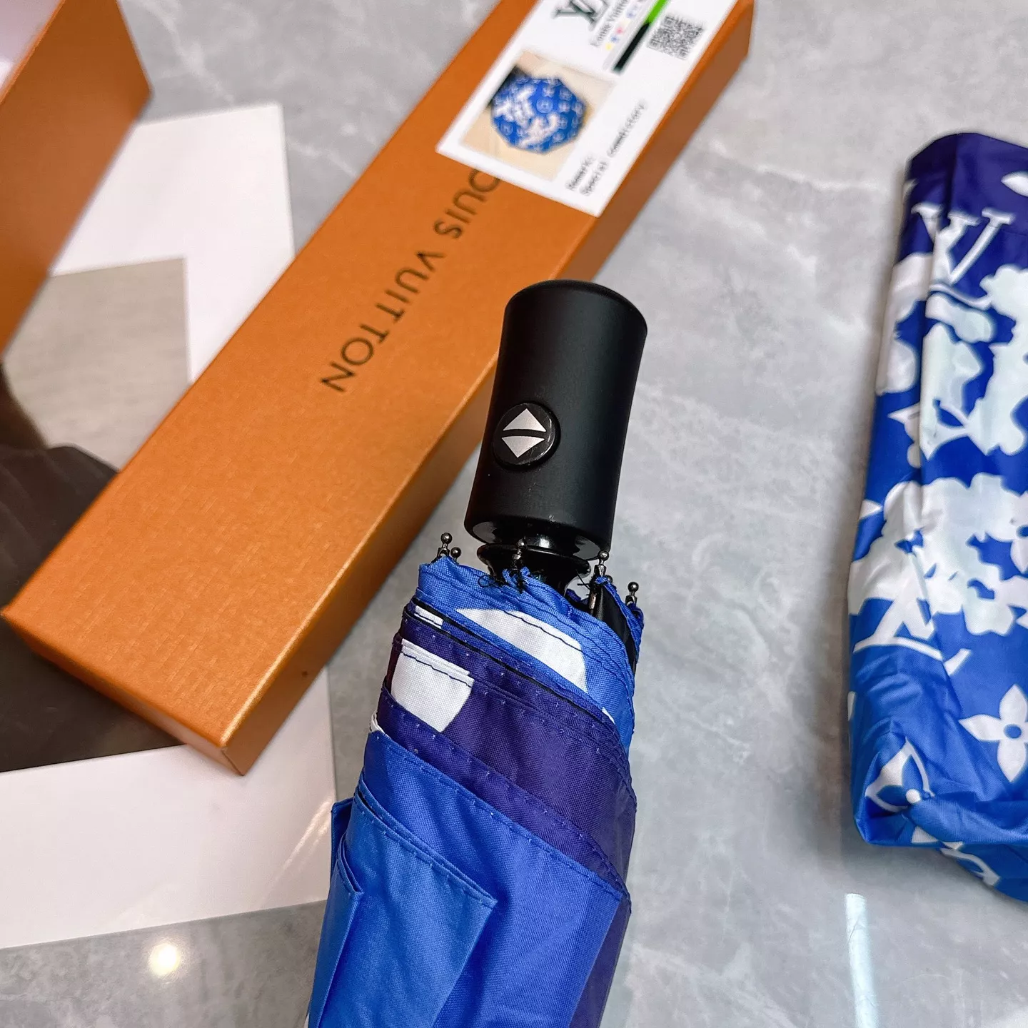 Louis Vuitton Umbrellas Resilient 5221 - Image 3