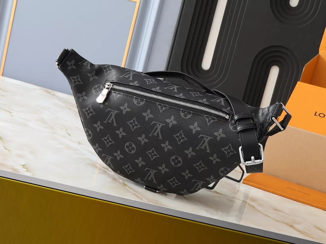 Minimalist 3634 Louis Vuitton LV AAA Quality Belt Bags For Unisex - Image 3