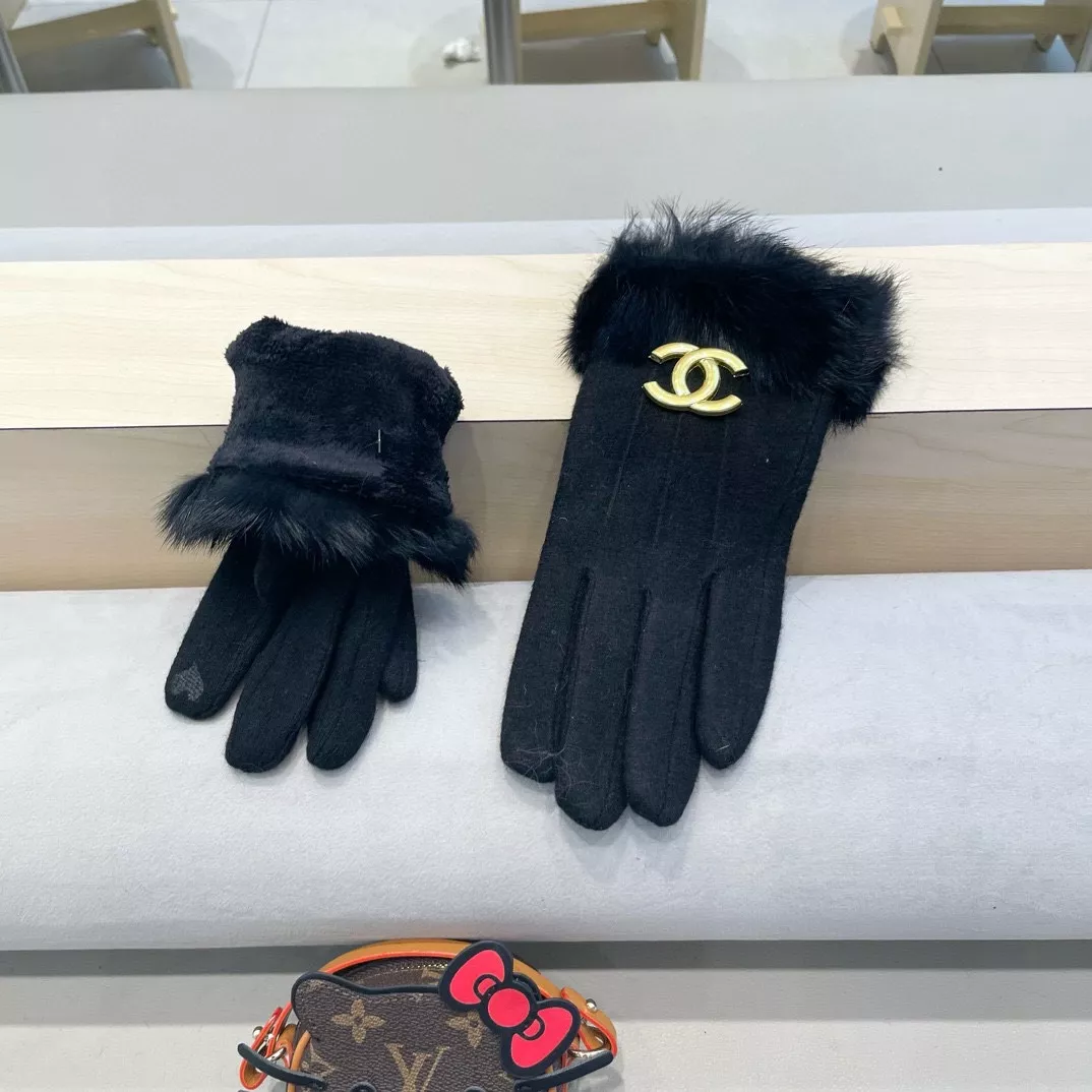 Minimalist 627 Chanel Gloves For Women - Image 3