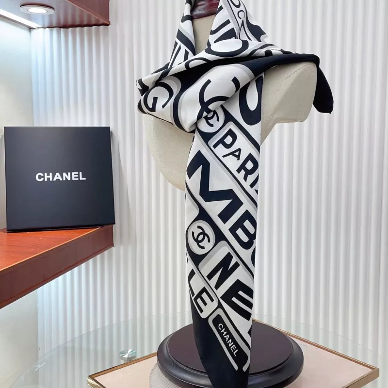 Minimalist 9260 Chanel Silk Squares - Image 5