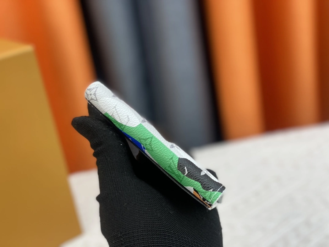 Modern 7798 Louis Vuitton LV Card Case For Unisex - Image 3