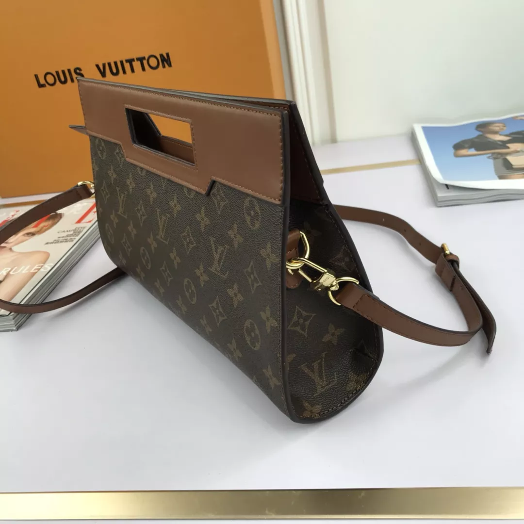 ModernLook 8452 Louis Vuitton AAA Quality Messenger Bags For Women - Image 4