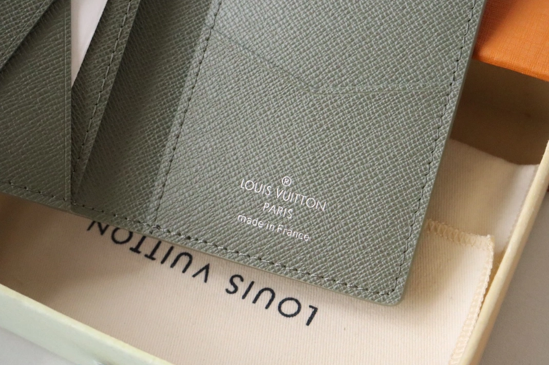 NewStyle 7152 Louis Vuitton LV Card Case - Image 5