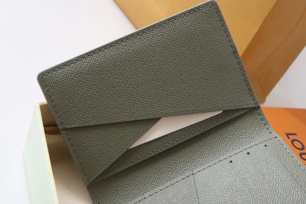 NewStyle 7152 Louis Vuitton LV Card Case - Image 6