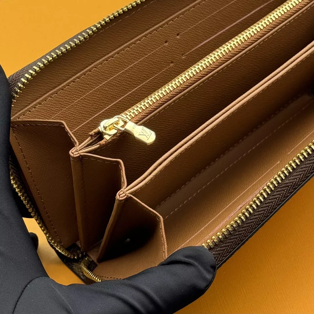 Popular 3441 Louis Vuitton LV Wallets - Image 3