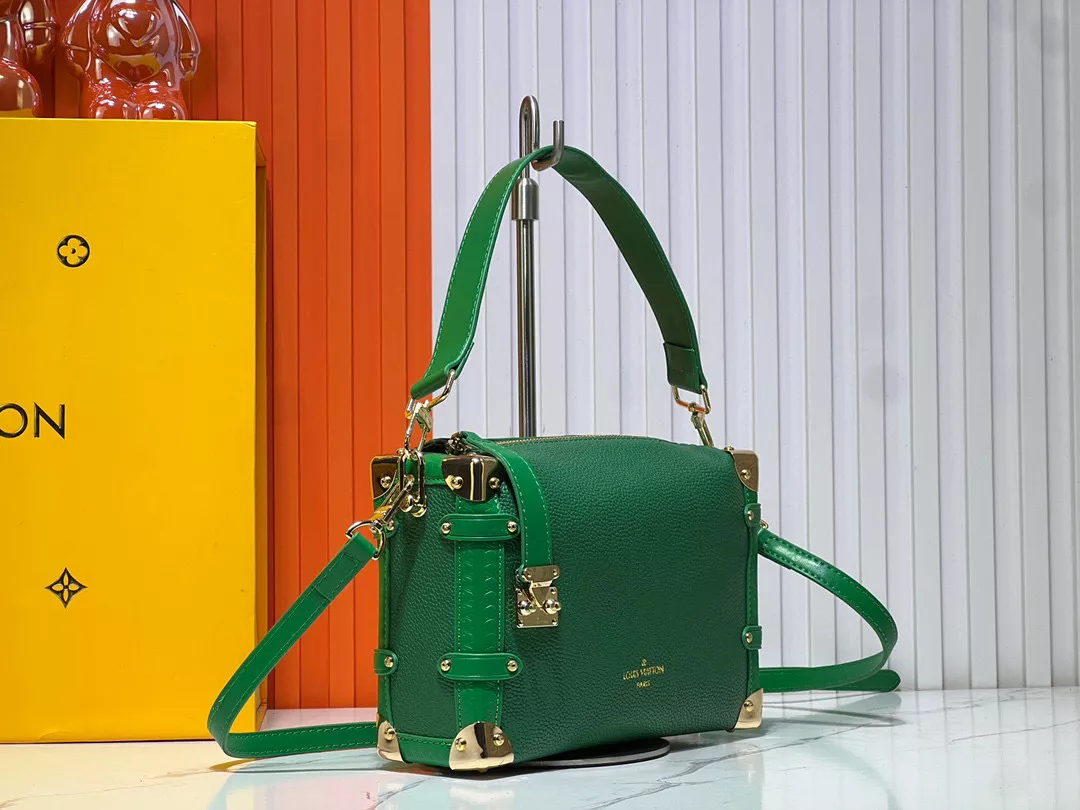 Practical 4191 Louis Vuitton AAA Quality Messenger Bags For Women