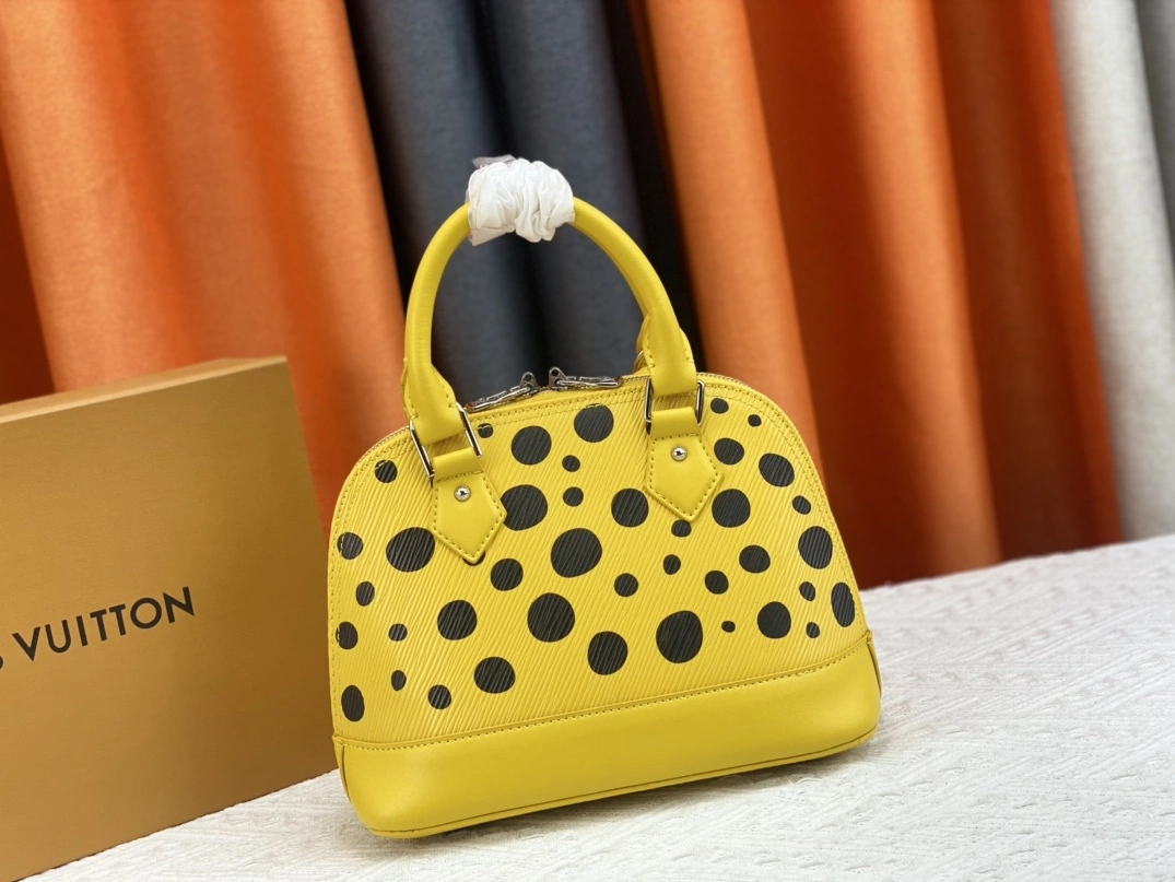 Practical 804 Louis Vuitton AAA Quality Handbags For Women - Image 3