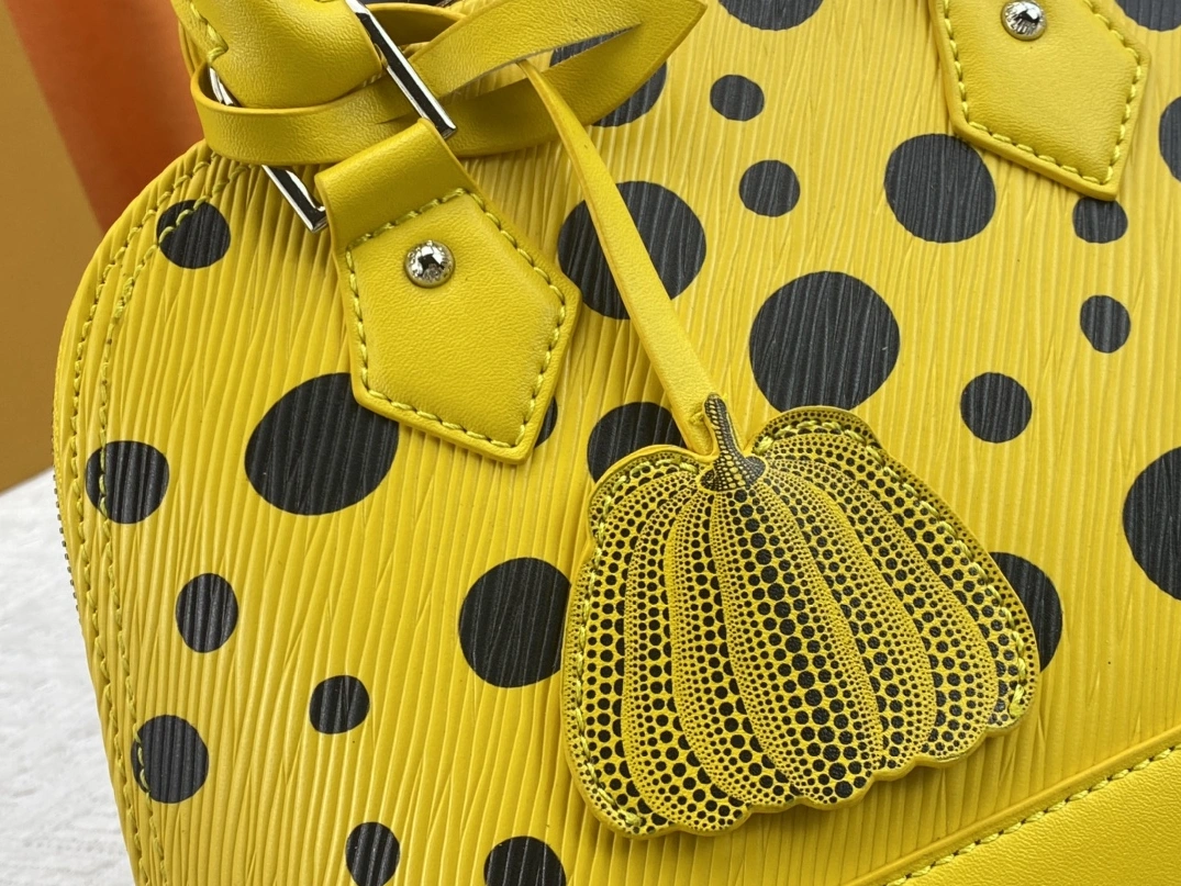 Practical 804 Louis Vuitton AAA Quality Handbags For Women - Image 5