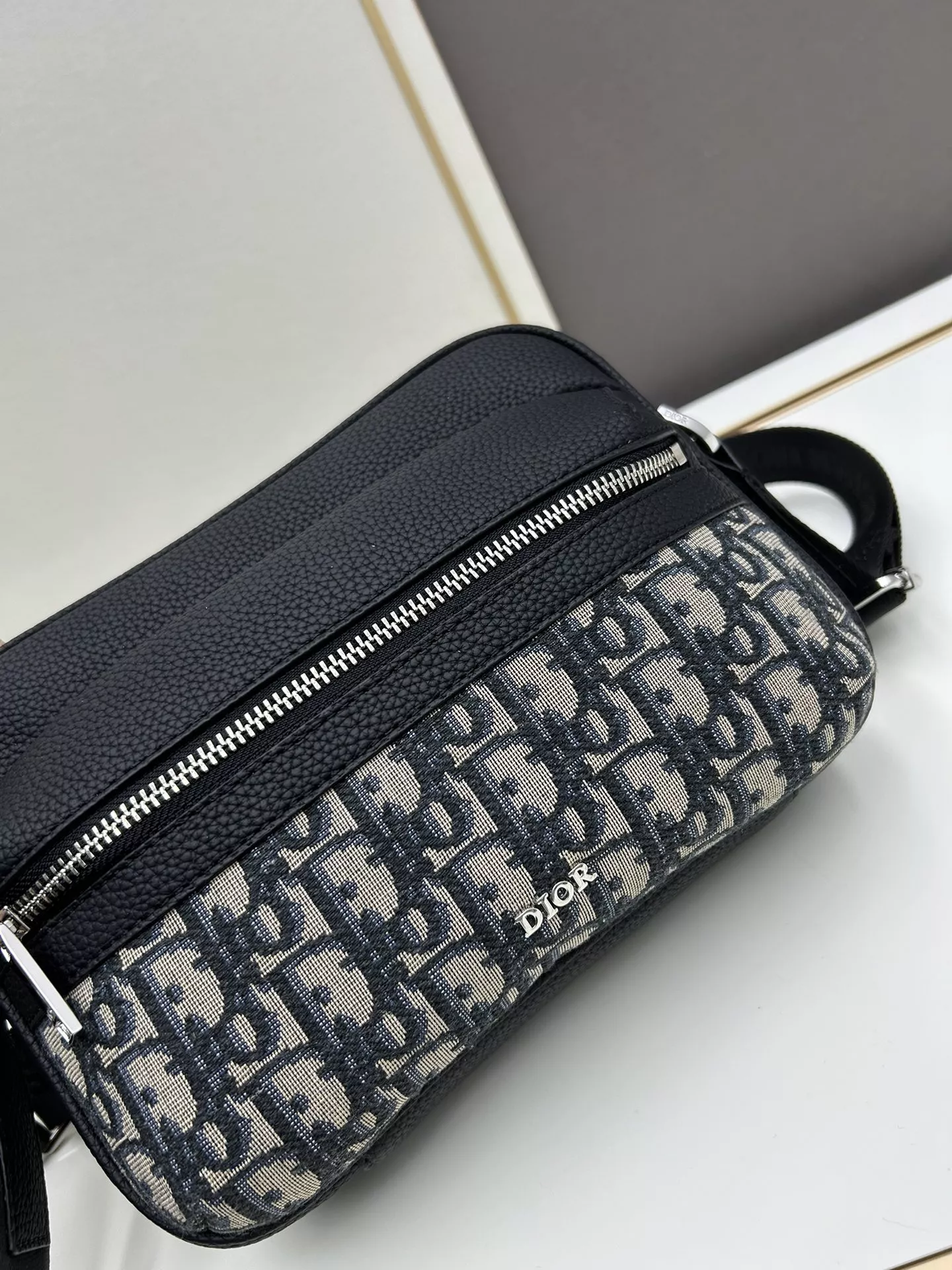 Practical 8227 Christian Dior AAA Man Messenger Bags - Image 4