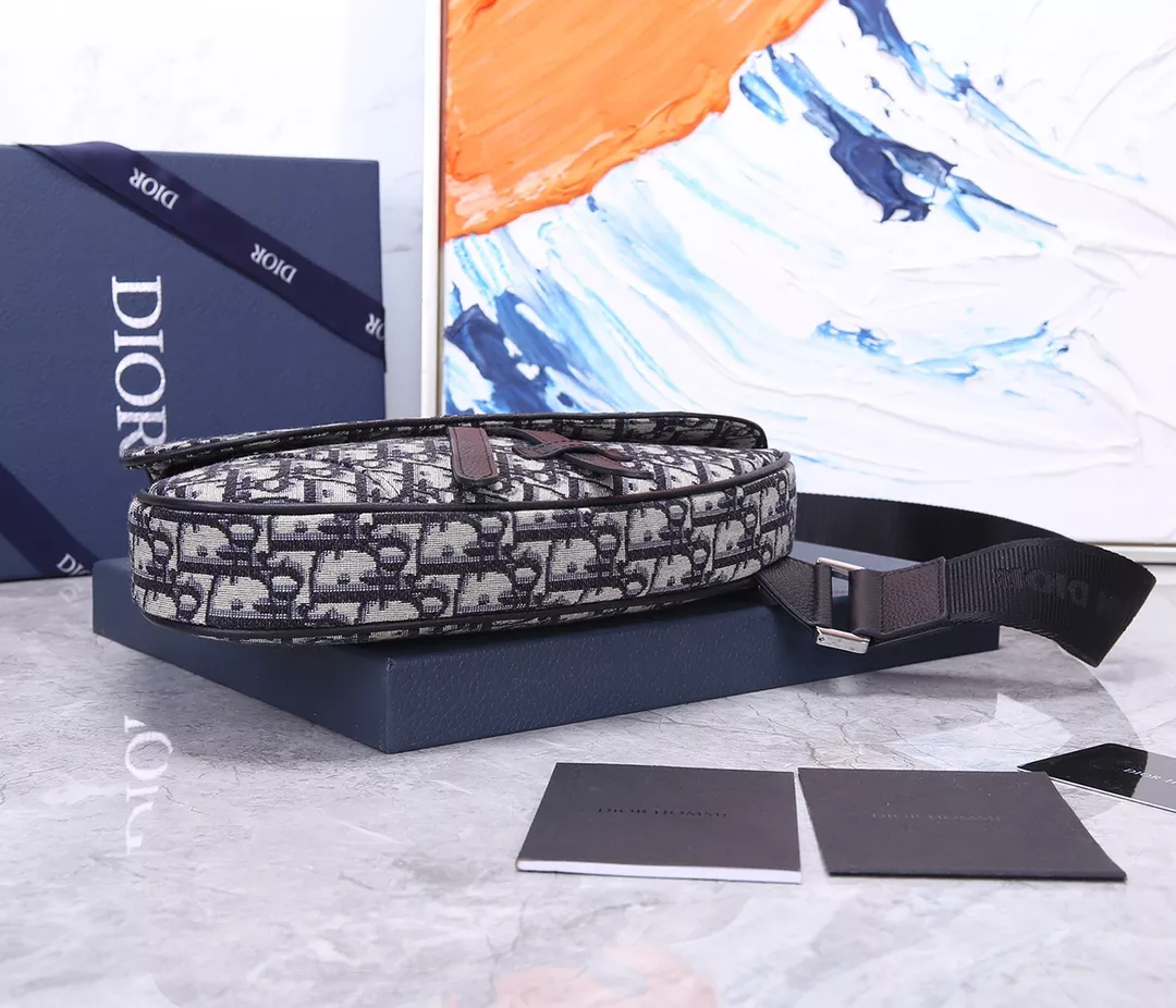 Refined 5249 Christian Dior AAA Man Messenger Bags - Image 3