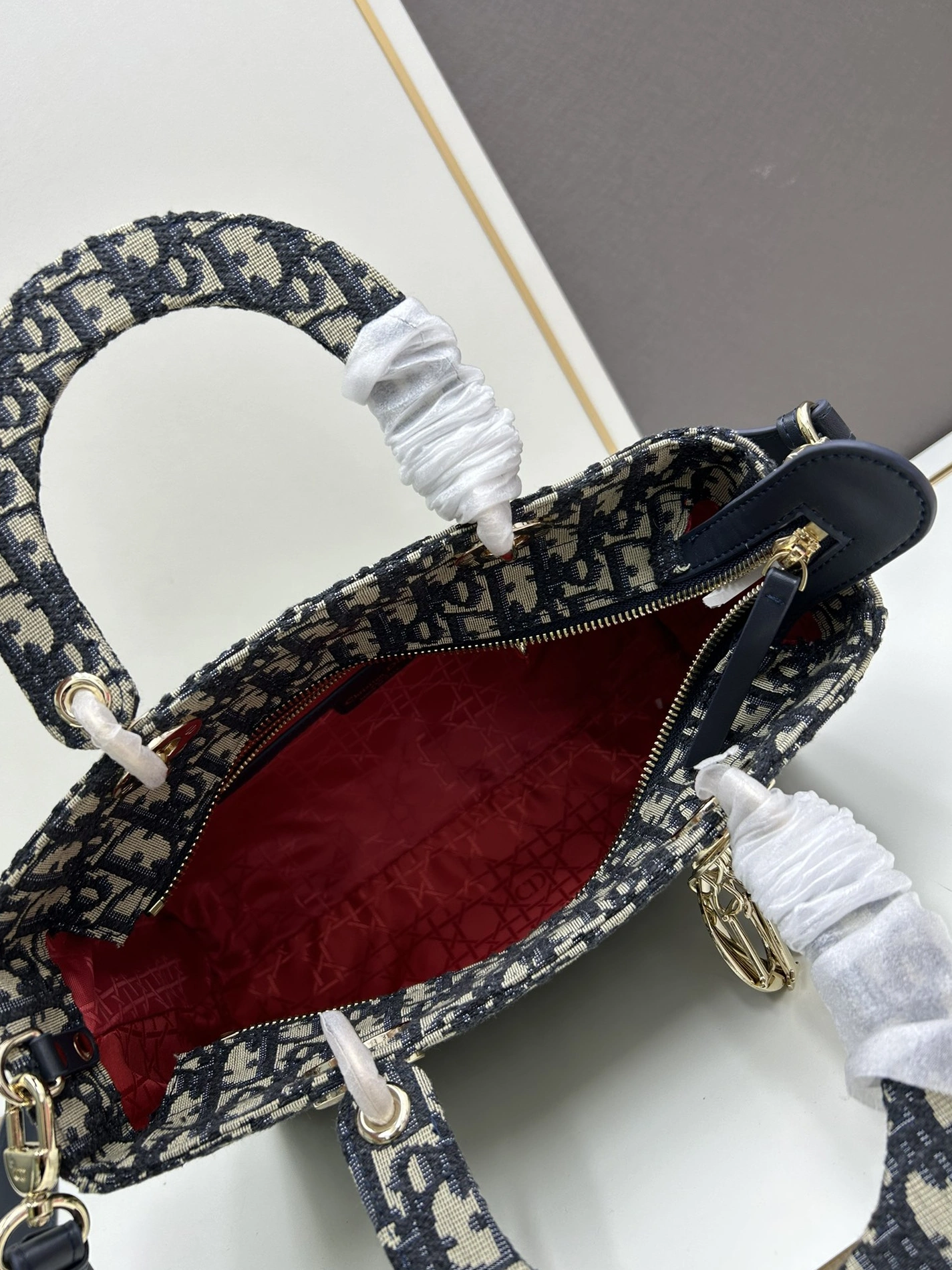 Refined 9876 Christian Dior AAA Quality Handbags For Women - Image 7