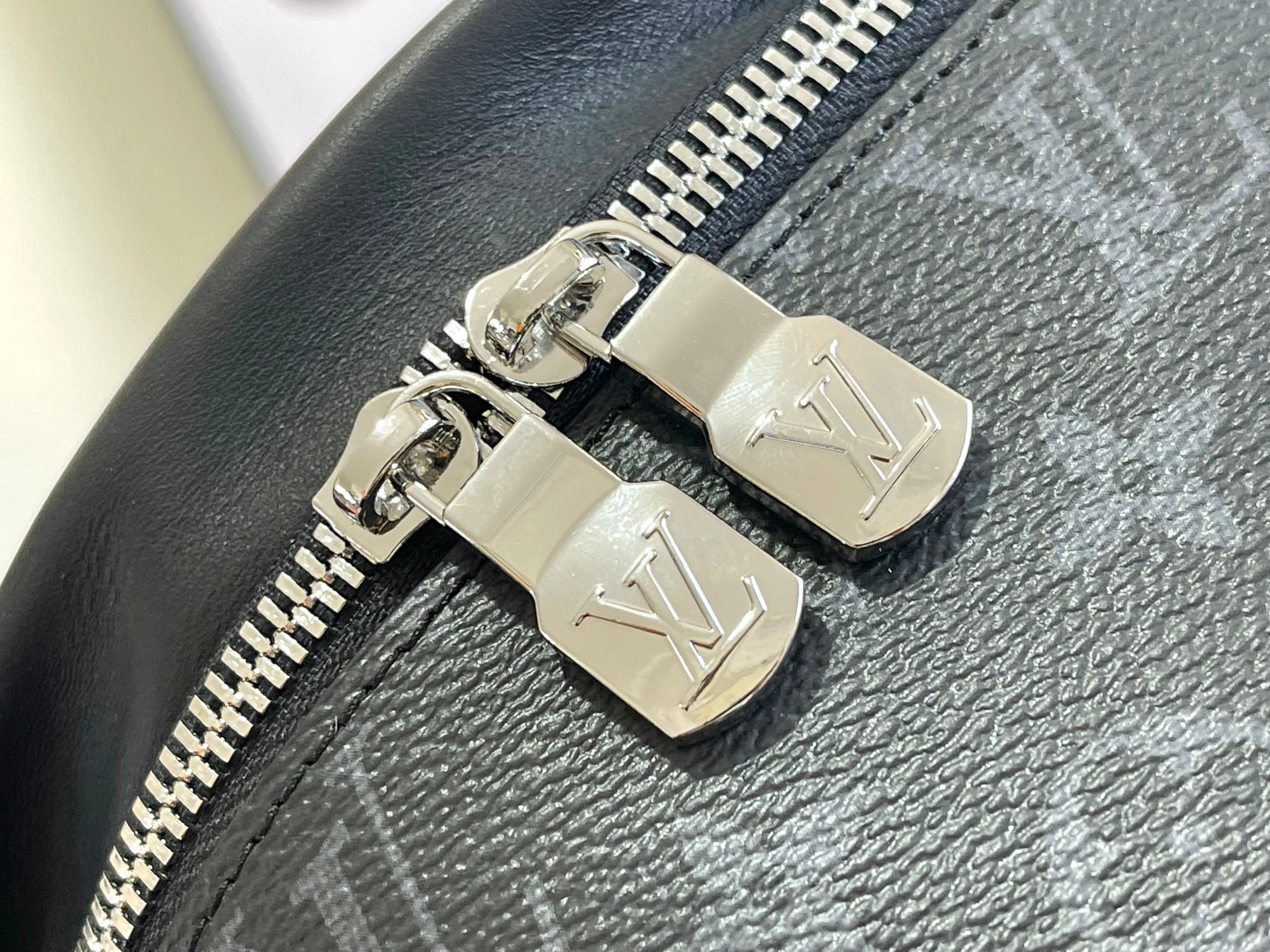 Reliable 1619 Louis Vuitton LV AAA Quality Belt Bags - Image 6