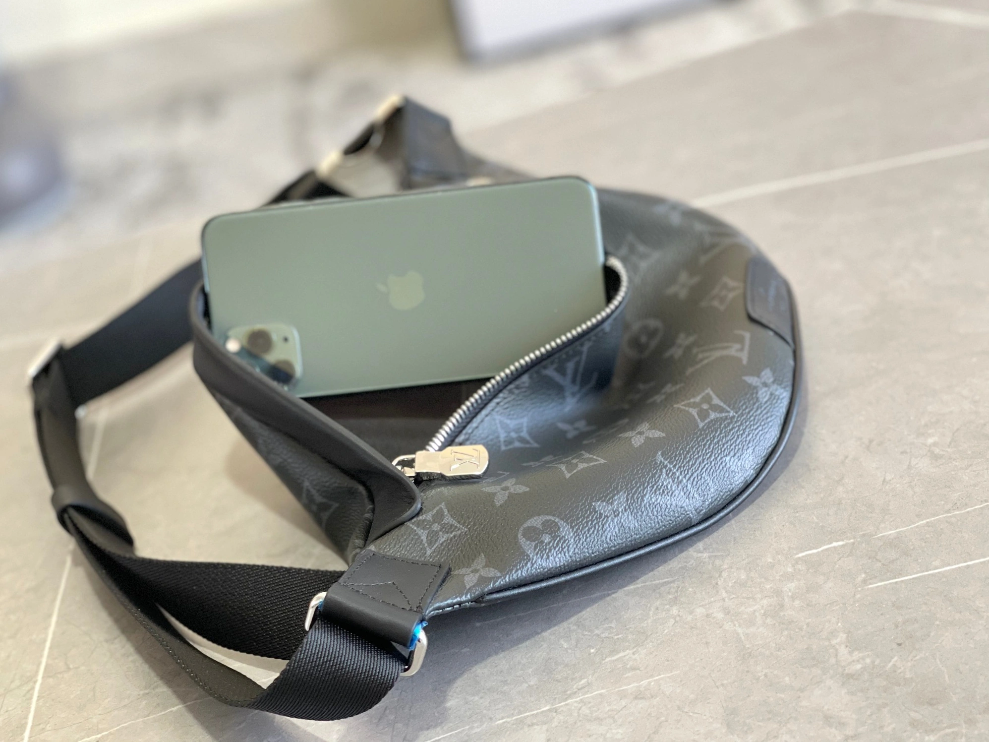 Reliable 1619 Louis Vuitton LV AAA Quality Belt Bags - Image 8