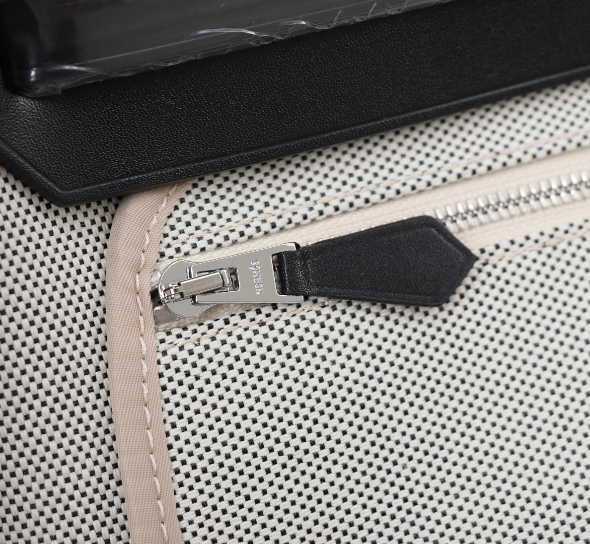 Reliable 6069 Hermes AAA Quality Handbags For Women - Image 3