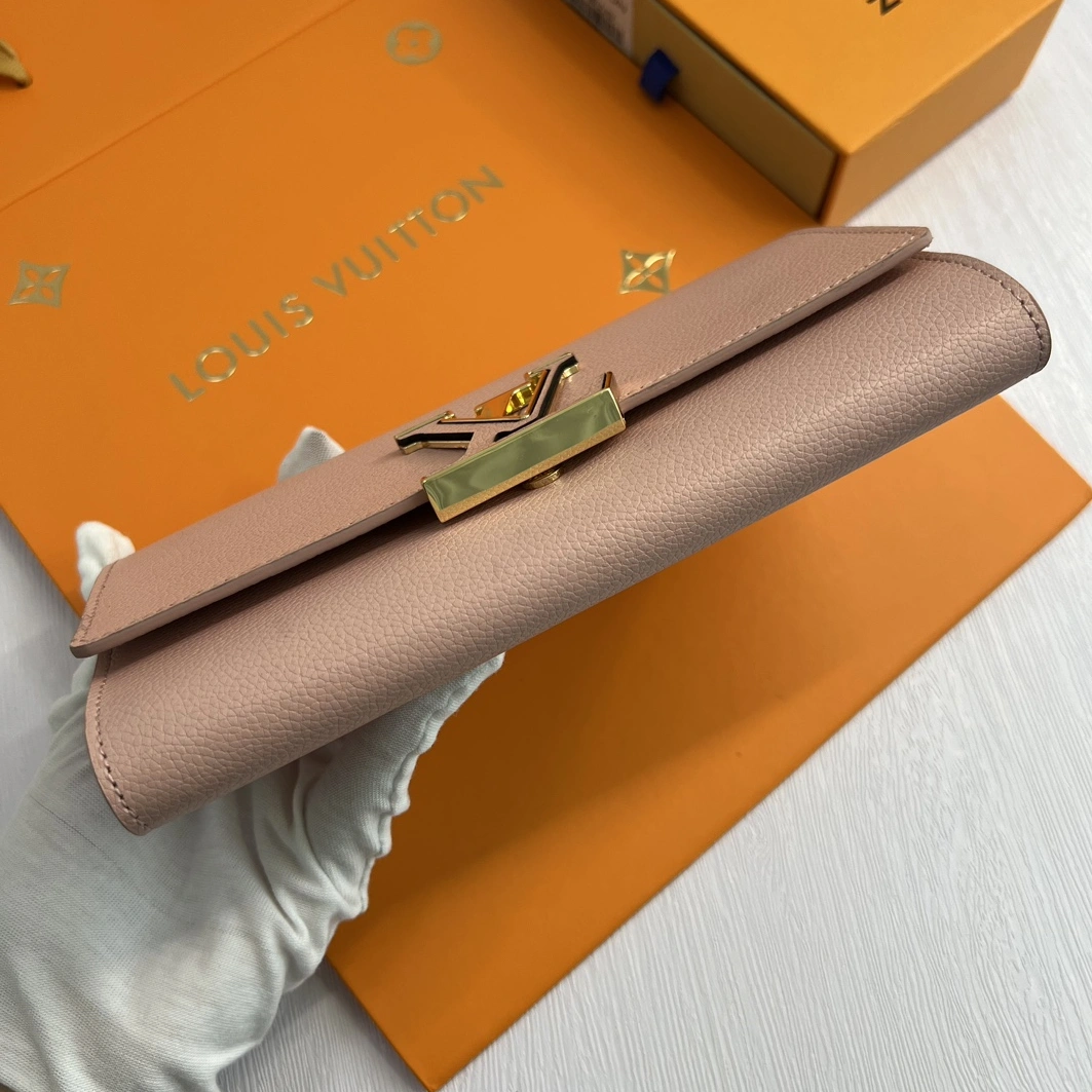 Resilient 2552 Louis Vuitton LV Card Case For Women - Image 6