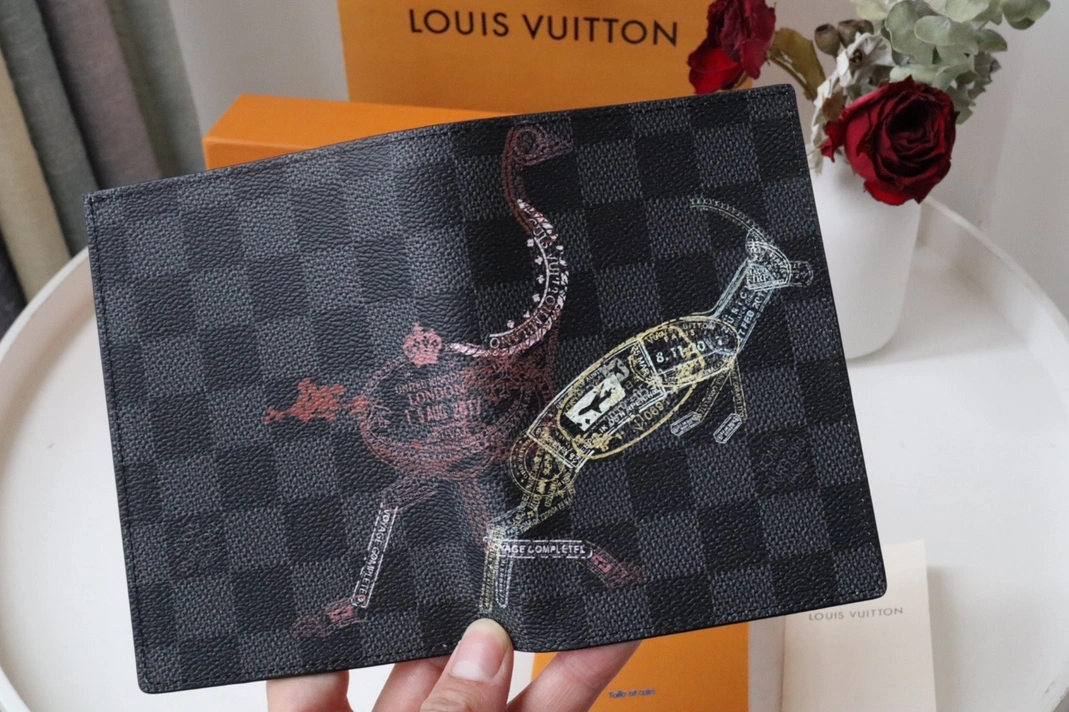 Sleek 3451 Louis Vuitton LV Card Case - Image 3