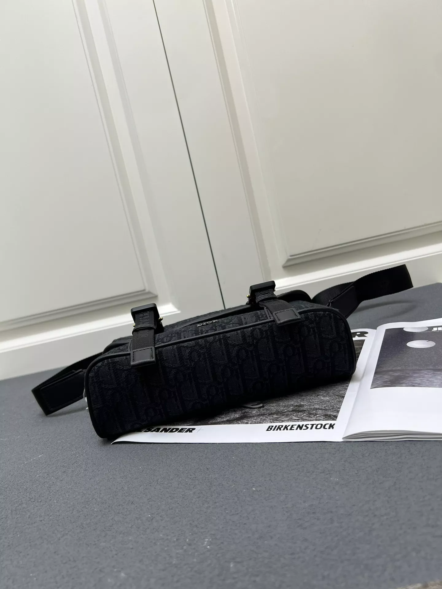 Sleek 5582 Christian Dior AAA Man Messenger Bags - Image 7