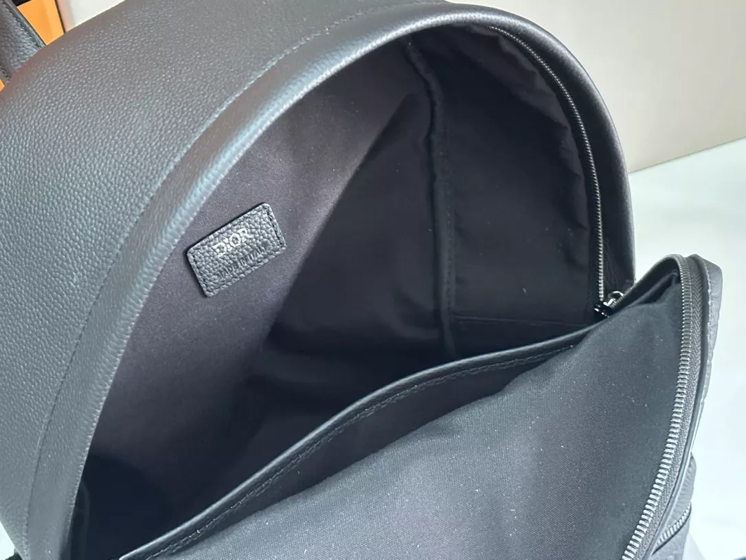 SmartChoice 1073 Christian Dior AAA Man Backpacks - Image 8