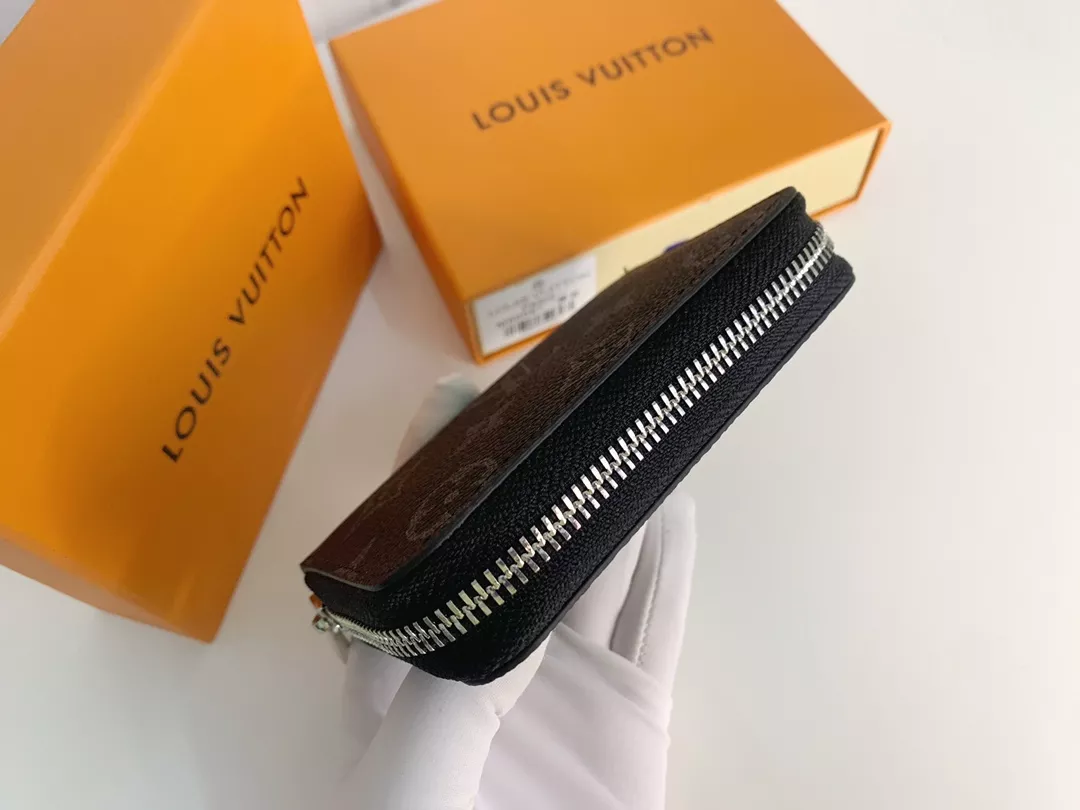 SmartChoice 8670 Louis Vuitton LV Card Case - Image 3
