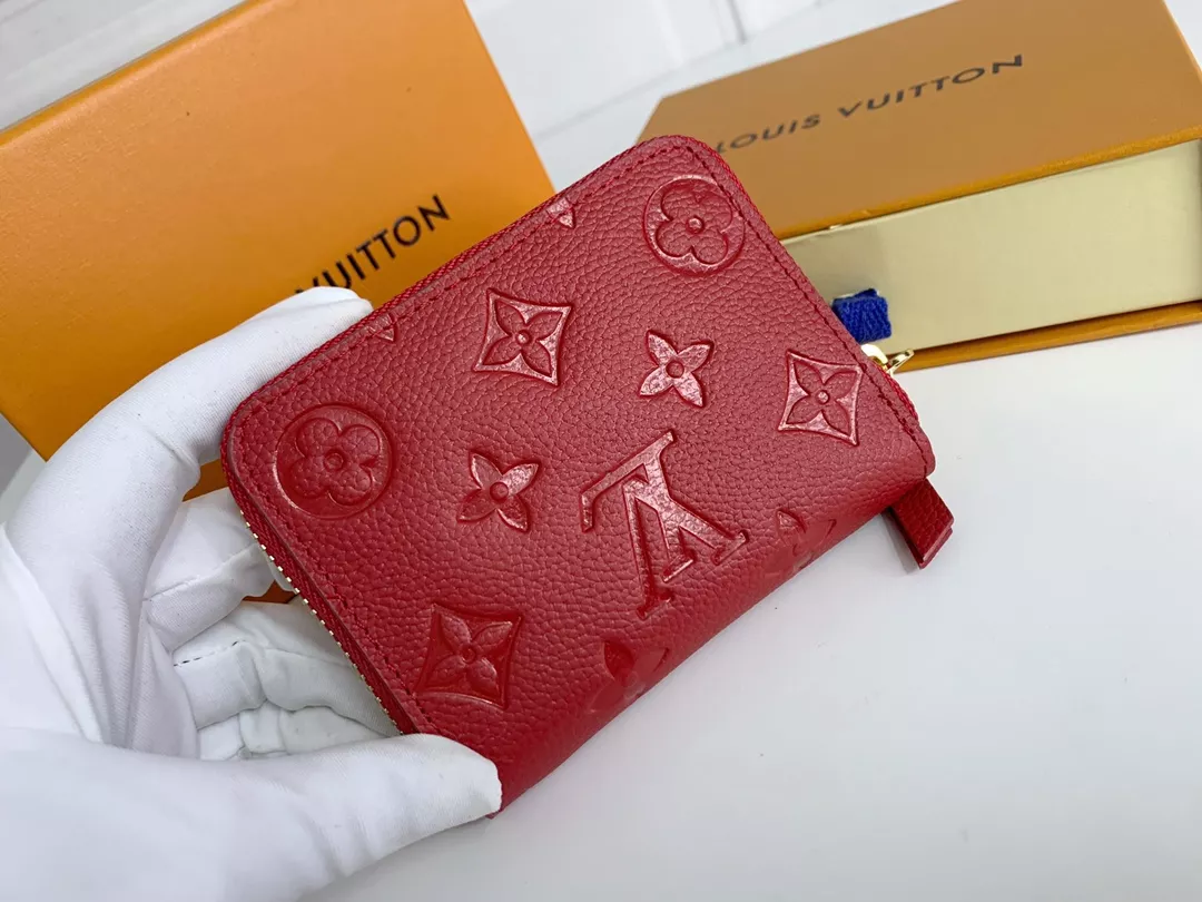 Soft 4020 Louis Vuitton LV Card Case - Image 4