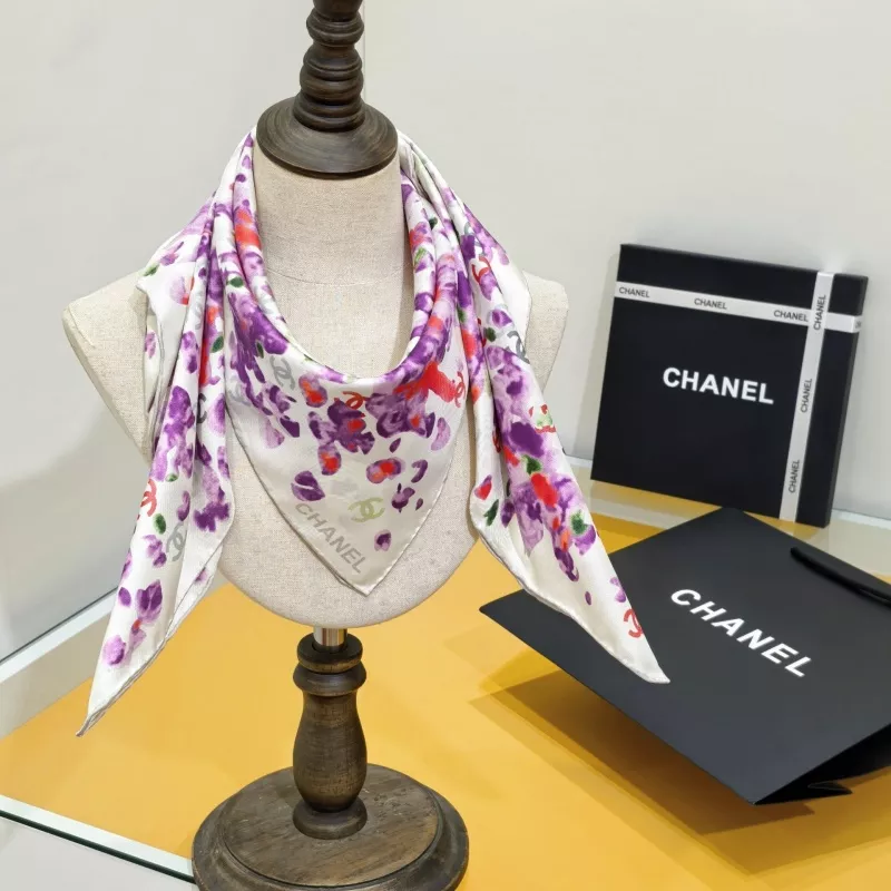 Soft 523 Chanel Silk Squares - Image 5