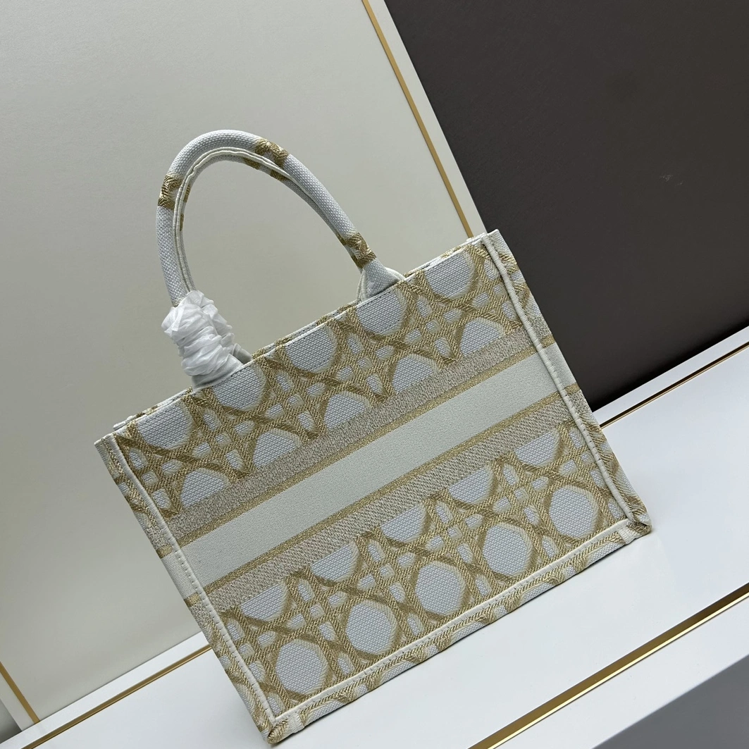 Soft 5403 Christian Dior AAA Quality Tote-Handbags For Women - Image 3