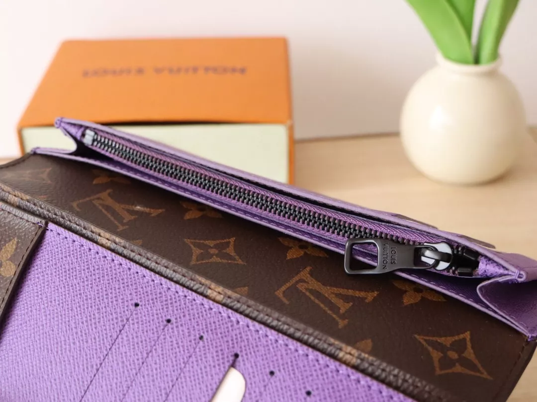 Soft 8302 Louis Vuitton AAA Quality Card Case - Image 7