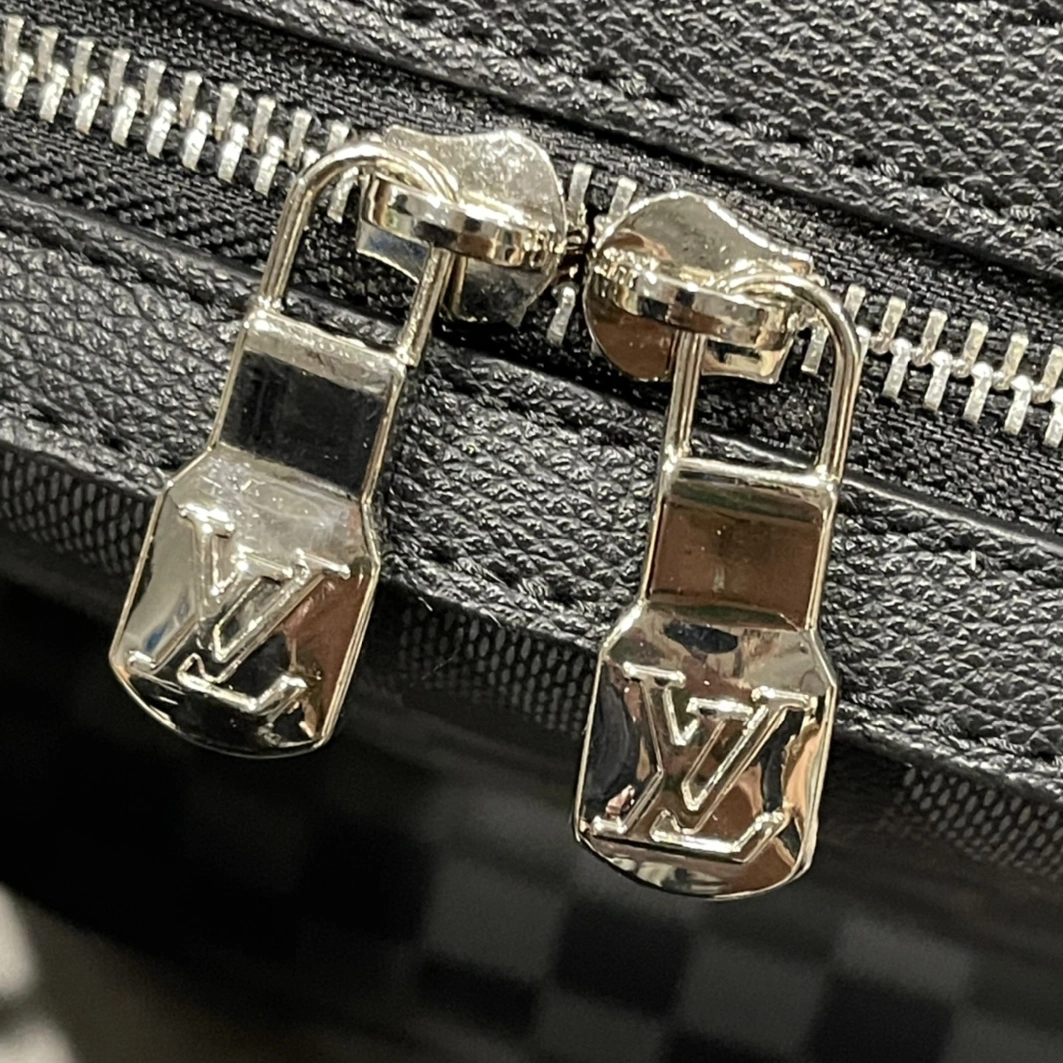 Sophisticated 3919 Louis Vuitton AAA Quality Backpacks For Unisex - Image 6