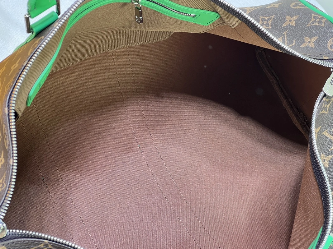 Sophisticated 6904 Louis Vuitton Travel Bags - Image 7