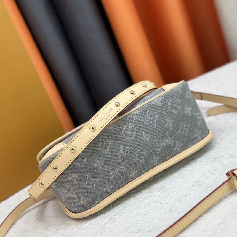 SportInspired 1044 Louis Vuitton AAA Quality Messenger Bags For Women - Image 4