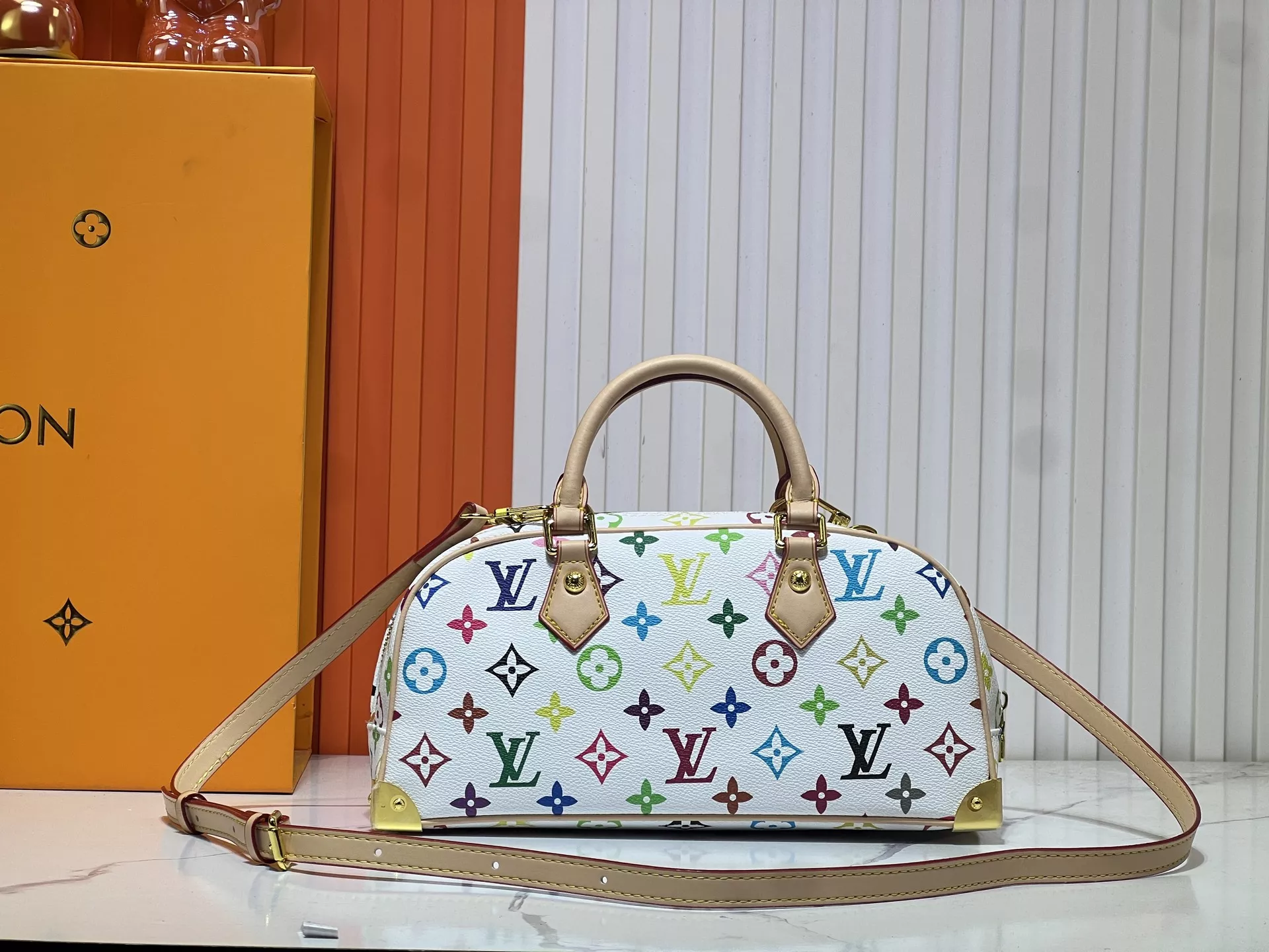 SportInspired 120 Louis Vuitton AAA Quality Handbags For Women - Image 4
